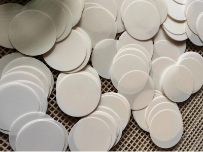 ما هو سيراميك الألومينا؟